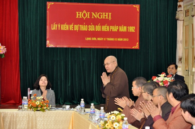 ສືບຕໍ່ປະກອບຄຳເຫັນໃສ່ຮ່າງລັດຖະທຳມະນູນປີ 1992 ສະບັບປັງປຸງ